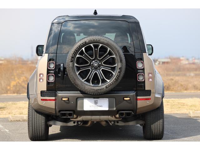 ディフェンダー オクタ　１オーナー　新車保証　６Ｄダイナミックサス　ボディ＆ソウルシート　ＯＰ２２ＡＷ　ディプロイアブルサイドステップ　セミアニリンレザー　パノラマサンルーフ　Ｍｅｒｉｄｉａｎ　急速クーラーボックス　ＨＵＤ（37枚目）