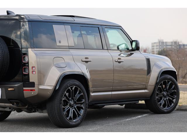 ディフェンダー オクタ　１オーナー　新車保証　６Ｄダイナミックサス　ボディ＆ソウルシート　ＯＰ２２ＡＷ　ディプロイアブルサイドステップ　セミアニリンレザー　パノラマサンルーフ　Ｍｅｒｉｄｉａｎ　急速クーラーボックス　ＨＵＤ（40枚目）