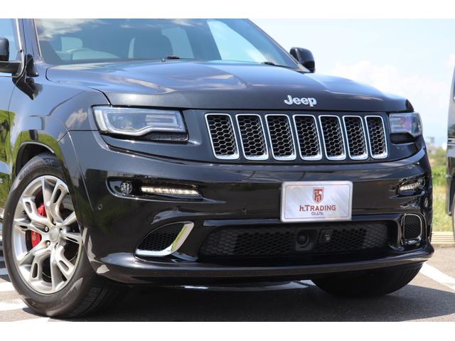 SRT8 黒革 アルカンターラSRT専用スポーツシート 8.4incワイドディスプレイ Brembo製ブレーキ パノラマサンルーフ harman kardon パワートランク SRT専用ワイドボディ(27枚目)