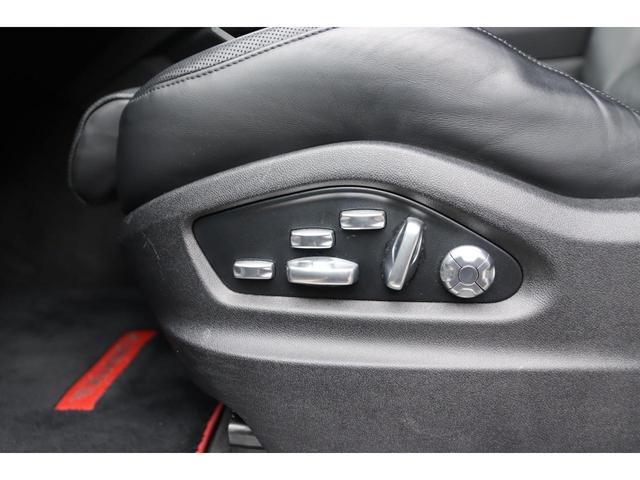 ターボ 新車延長保証 1オーナー スポーツクロノ カーボンインテリアPKG スポーツエグゾースト LEDマトリクスLED パノラマサンルーフ アンビエントライト 社外地デジ マンソリーフロアマット 21AW(38枚目)