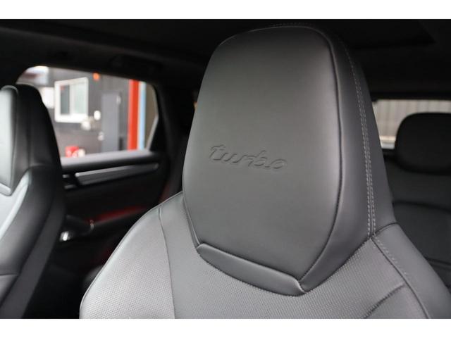 ターボ 新車延長保証 1オーナー スポーツクロノ カーボンインテリアPKG スポーツエグゾースト LEDマトリクスLED パノラマサンルーフ アンビエントライト 社外地デジ マンソリーフロアマット 21AW(67枚目)