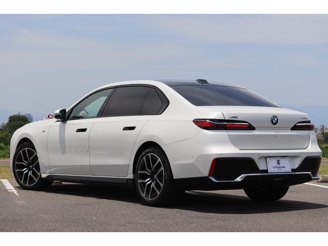 ７４０ｄ　ｘＤｒｉｖｅ　Ｍスポーツ　１オーナー　新車保証　エグゼクティブラウンジステアリング　セレクトＰＫＧ　リアコンフォートＰＫＧ　Ｂｏｗｒｅｒｓ＆Ｗｉｌｋｉｎｓ４０スピーカー　スカイラウンジパノラマルーフ　全席マッサージ機能付き(30枚目)