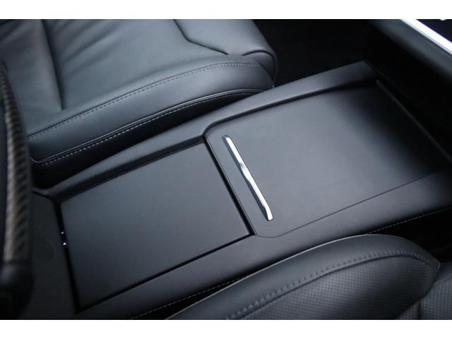 Ｐ１００Ｄ　ルーディクラス＋　エンハンストオートパイロット　タービンデザイン２１ＡＷ　レッドペイントブレーキキャリパー　ＬＥＤヘッド　パノラマＳＲ　カーボントランクスポイラー　黒革シート　サモン　電動テールゲート(67枚目)