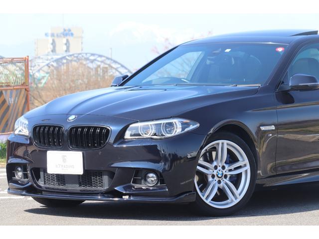 ５５０ｉ　Ｍスポーツ　後期ＬＣＩ　社外フロンリップ　カーボンリアディフューザー　アダプティブＬＥＤヘッド　黒革シート　サンルーフ　純正ＨＤＤ　純正１９ＡＷ　ヘッドアップディスプレイ　インテリセーフ　ＡＣＣ　電動テールゲート(37枚目)