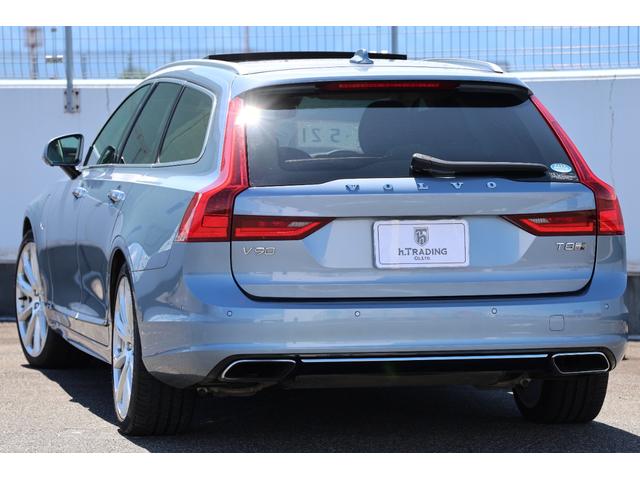 Ｖ９０ Ｔ８　ツインエンジン　ＡＷＤ　インスクリプション　１オーナー　プラグインハイブリッド　マッサージ機能付きパフォーレイテッドファインナッパレザー　ベンチレーター　サンルーフ　Ｂｏｗｅｒｓ＆Ｗｉｌｋｉｎｓ　２０ＡＷ　オレフォス製シフトノブ　電動トランク（2枚目）