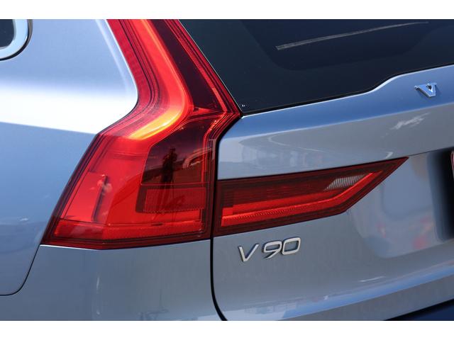 Ｖ９０ Ｔ８　ツインエンジン　ＡＷＤ　インスクリプション　１オーナー　プラグインハイブリッド　マッサージ機能付きパフォーレイテッドファインナッパレザー　ベンチレーター　サンルーフ　Ｂｏｗｅｒｓ＆Ｗｉｌｋｉｎｓ　２０ＡＷ　オレフォス製シフトノブ　電動トランク（39枚目）