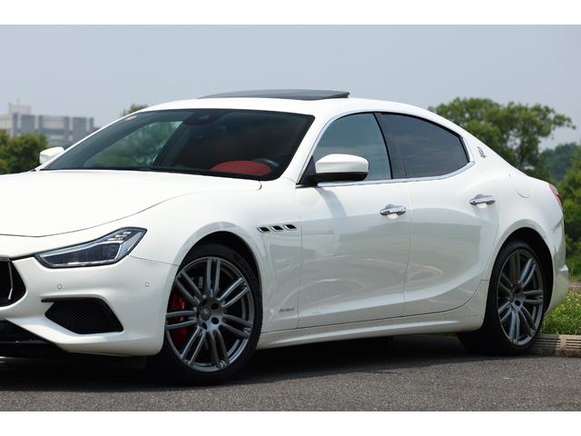 ギブリ グランスポーツ　後期　１オーナー　ドライバーアシスタンスＰＫＧ　アダプティブＬＥＤヘッド　ロッソフルナチュラルレザー　シートヒーター　サンルーフ　純正ナビ　Ｂモニター　ウラーノ２０ＡＷ　レッドキャリパー　Ｐトランク（15枚目）