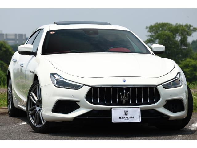 ギブリ グランスポーツ　後期　１オーナー　ドライバーアシスタンスＰＫＧ　アダプティブＬＥＤヘッド　ロッソフルナチュラルレザー　シートヒーター　サンルーフ　純正ナビ　Ｂモニター　ウラーノ２０ＡＷ　レッドキャリパー　Ｐトランク（16枚目）