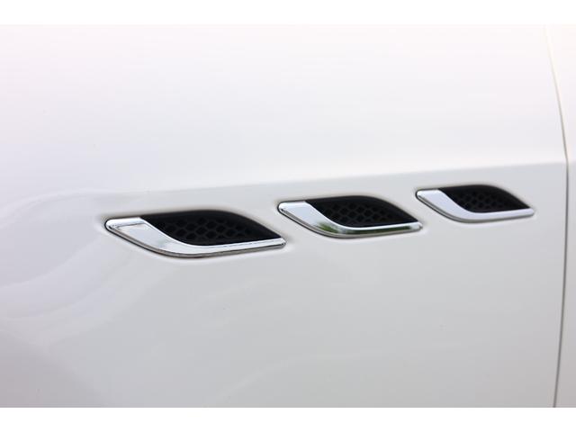 ギブリ グランスポーツ　後期　１オーナー　ドライバーアシスタンスＰＫＧ　アダプティブＬＥＤヘッド　ロッソフルナチュラルレザー　シートヒーター　サンルーフ　純正ナビ　Ｂモニター　ウラーノ２０ＡＷ　レッドキャリパー　Ｐトランク（21枚目）