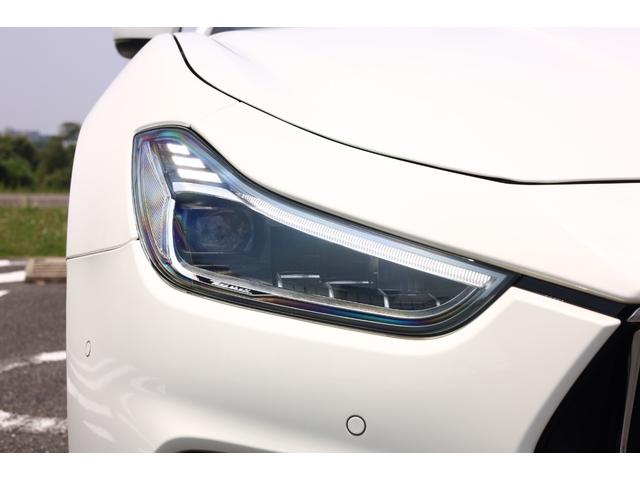 ギブリ グランスポーツ　後期　１オーナー　ドライバーアシスタンスＰＫＧ　アダプティブＬＥＤヘッド　ロッソフルナチュラルレザー　シートヒーター　サンルーフ　純正ナビ　Ｂモニター　ウラーノ２０ＡＷ　レッドキャリパー　Ｐトランク（26枚目）