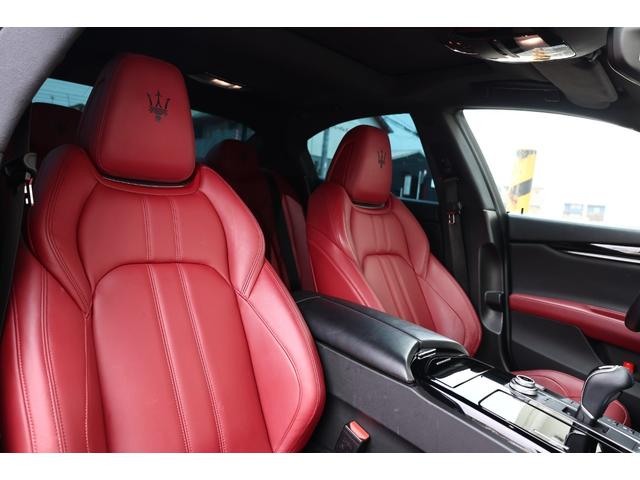 ギブリ グランスポーツ　後期　１オーナー　ドライバーアシスタンスＰＫＧ　アダプティブＬＥＤヘッド　ロッソフルナチュラルレザー　シートヒーター　サンルーフ　純正ナビ　Ｂモニター　ウラーノ２０ＡＷ　レッドキャリパー　Ｐトランク（65枚目）