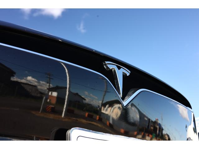 モデルＸ Ｐ１００Ｄ　プレミアムアップグレードＰＫＧ　オートパロット　プレミアムオーディオ　タービンデザイン２２ＡＷ　スマートエアサス　パノラミックウインドシールド　ファルコンウィングドア　牽引フック　電動テールゲート（23枚目）