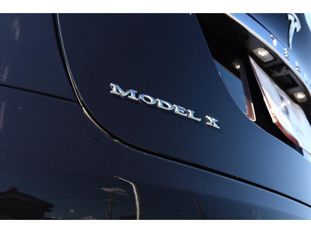モデルＸ Ｐ１００Ｄ　プレミアムアップグレードＰＫＧ　オートパロット　プレミアムオーディオ　タービンデザイン２２ＡＷ　スマートエアサス　パノラミックウインドシールド　ファルコンウィングドア　牽引フック　電動テールゲート（42枚目）