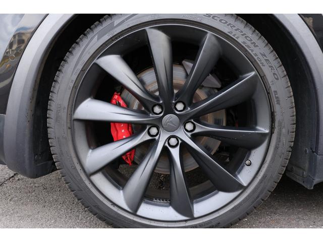 モデルＸ Ｐ１００Ｄ　プレミアムアップグレードＰＫＧ　オートパロット　プレミアムオーディオ　タービンデザイン２２ＡＷ　スマートエアサス　パノラミックウインドシールド　ファルコンウィングドア　牽引フック　電動テールゲート（46枚目）