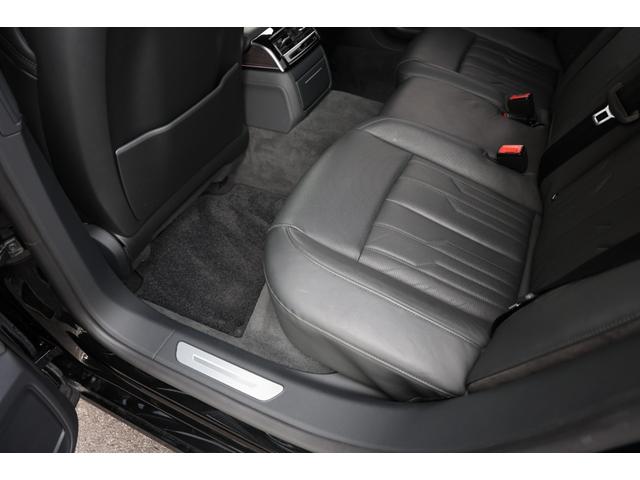 A8 55TFSIクワトロ 後期 コンフォートPKG デジタルマトリクスLED OLEDテール Bang&Olufsen OP20AW プレディクティブアクティブサス パノラマSR ソフトクローズドドア HUD 電動テールゲート(56枚目)