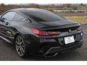 Ｍ８５０ｉ　ｘＤｒｉｖｅクーペ　レーザーライト　Ｂ＆Ｗダイヤモンドサウンド　フィオナレッド／ブラックフルレザーメリノ　ベンチレーター　カーボンルーフ　ＯＳ７搭載　全方位カメラ　ＨＵＤ　ＡＣＣ　スタイル７２８Ｍ２０ＡＷ　電動トランク（37枚目）