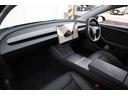 ロングレンジ　ＡＷＤ　後期　新車保証　エンハンストオートパイロット　プレミアムオーディオ　アンビエントライト　パノラマルーフ　１５．４インチ高精細ディスプレイ　黒革　ベンチレーター　８インチ後席タッチスクリーン（61枚目）