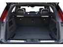オートバイオグラフィー　Ｐ５５０ｅ　新車保証　ブラックエクステリアパック　ディプロイアブルサイドステップ　急速クーラーボックス　２３ＡＷ　有償カラー　４ゾーンＡＣ　Ｍｅｒｉｄｉａｎ３Ｄサラウンド　２２ｗａｙセミアニリンレザー　ＨＵＤ（50枚目）