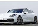 ４　Ｅ－ハイブリッド　スポーツツーリスモ　後期最終型　スポーツクロノパッケージ（Ｐｏｒｓｃｈｅ　Ｄｅｓｉｇｎ　サブセコンドクロック付き）　スポーツエグゾースト　ターボデザイン２１ＡＷ　パノラマサンルーフ　アンビエントライト　ＨＵＤ　ＡＣＣ（28枚目）
