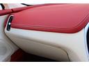 ベースグレード　新車保証　パノラミックガラスルーフ　デュオトーンセミアニリンレザー　全席シートヒーター　ベンチレーター　リボンサテンブラック２２ＡＷ　スモークテールレンズ　７９０Ｗプレミアムオーディオ　電動テール（72枚目）
