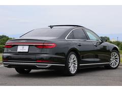 Ａ８　６０　ＴＦＳＩ　クワトロ　アシスタンス＆コンフォートＰＫＧ、１オーナー車両が入庫いたしました。ボディカラーはヴェスヴィオグレー。落ち着いた大人のためのボディカラーです。 6