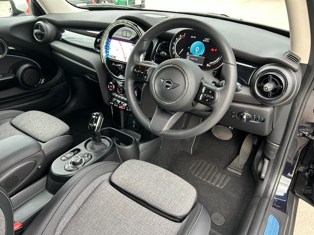 ＭＩＮＩ クーパーＳプレミアムプラスパッケージクラシックトリム　純正ナビ・Ｂｌｕｅｔｏｏｔｈ接続・バックカメラ・ユニオンジャックテールランプ・オートライト・シートヒータ・オートワイパー・ＥＴＣ付き・ＬＥＤライト・アダクティブクルーズコントロール（46枚目）