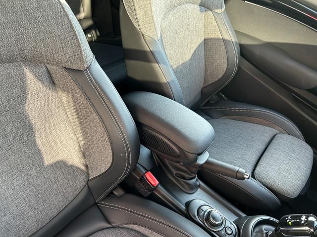 ＭＩＮＩ 　認定中古車・ユニオンジャックテールランプ・ＬＥＤライト・Ｂｌｕｅｔｏｏｔｈ接続・バックカメラ・純正ナビ・リッミター機能・ハイオク・オートワイパー・オートライト（15枚目）