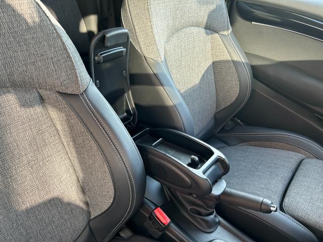 ＭＩＮＩ 　認定中古車・ユニオンジャックテールランプ・ＬＥＤライト・Ｂｌｕｅｔｏｏｔｈ接続・バックカメラ・純正ナビ・リッミター機能・ハイオク・オートワイパー・オートライト（16枚目）