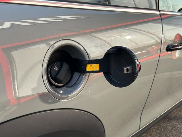 ＭＩＮＩ 　認定中古車・ユニオンジャックテールランプ・ＬＥＤライト・Ｂｌｕｅｔｏｏｔｈ接続・バックカメラ・純正ナビ・リッミター機能・ハイオク・オートワイパー・オートライト（32枚目）