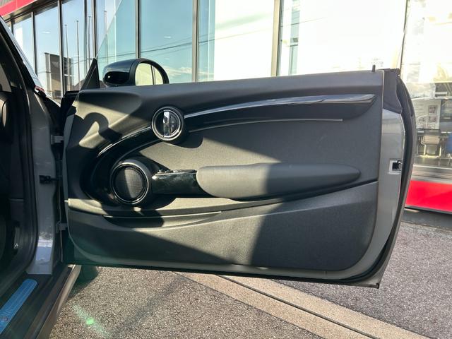 ＭＩＮＩ 　認定中古車・ユニオンジャックテールランプ・ＬＥＤライト・Ｂｌｕｅｔｏｏｔｈ接続・バックカメラ・純正ナビ・リッミター機能・ハイオク・オートワイパー・オートライト（48枚目）