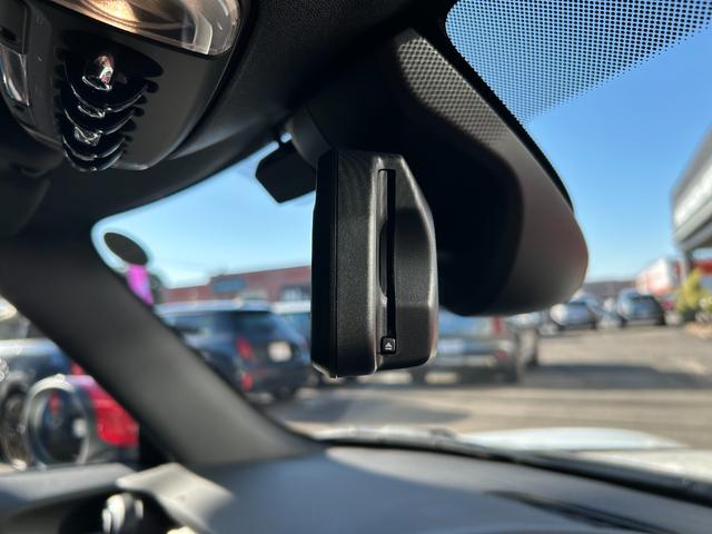 ＭＩＮＩ 　純正ナビ・Ｂｌｕｅｔｏｏｔｈ接続・バックカメラ・オートライト・オートワイパー・ＬＥＤライト・アダクティブクルーズコントロール・追従機能・認定中古車（19枚目）