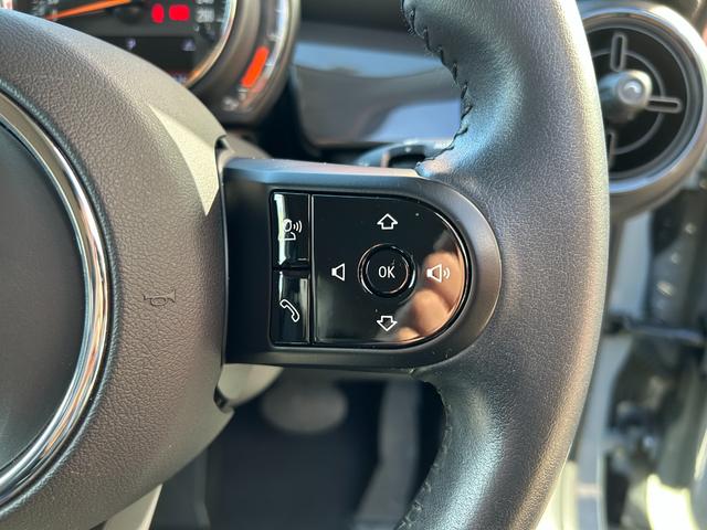 ＭＩＮＩ 　純正ナビ・アイドリングストップ・Ｂｌｕｅｔｏｏｔｈ・カーテンエアバック・１５インチ純正アルミホイール・ＥＴＣ・認定中古車（16枚目）