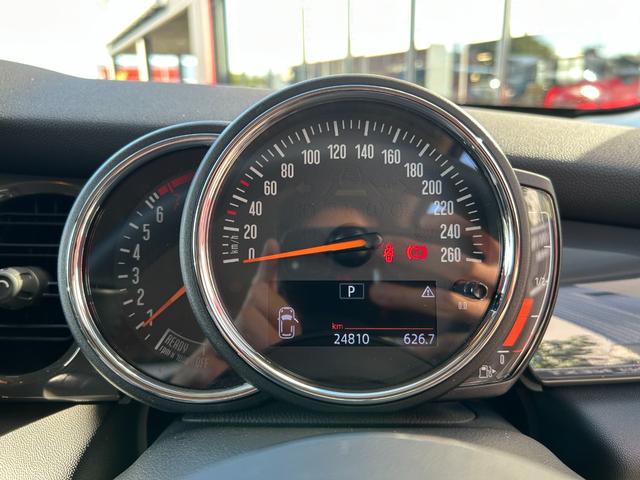 ＭＩＮＩ 　純正ナビ・アイドリングストップ・Ｂｌｕｅｔｏｏｔｈ・カーテンエアバック・１５インチ純正アルミホイール・ＥＴＣ・認定中古車（19枚目）