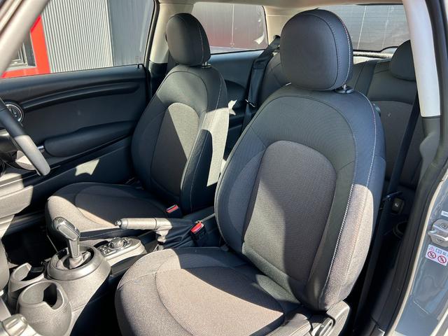 ＭＩＮＩ 　純正ナビ・アイドリングストップ・Ｂｌｕｅｔｏｏｔｈ・カーテンエアバック・１５インチ純正アルミホイール・ＥＴＣ・認定中古車（35枚目）