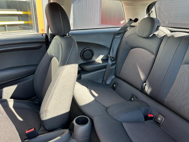 ＭＩＮＩ 　純正ナビ・アイドリングストップ・Ｂｌｕｅｔｏｏｔｈ・カーテンエアバック・１５インチ純正アルミホイール・ＥＴＣ・認定中古車（39枚目）