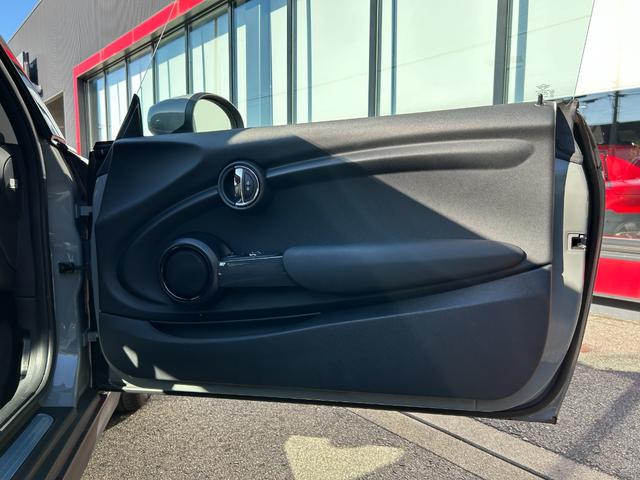 ＭＩＮＩ 　純正ナビ・アイドリングストップ・Ｂｌｕｅｔｏｏｔｈ・カーテンエアバック・１５インチ純正アルミホイール・ＥＴＣ・認定中古車（44枚目）