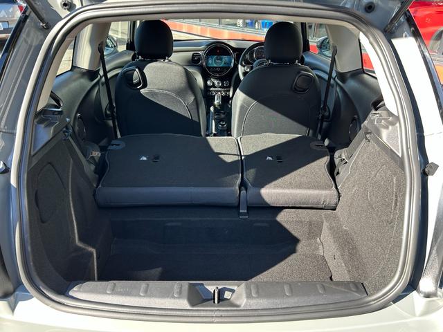 ＭＩＮＩ 　純正ナビ・アイドリングストップ・Ｂｌｕｅｔｏｏｔｈ・カーテンエアバック・１５インチ純正アルミホイール・ＥＴＣ・認定中古車（48枚目）
