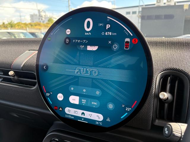 ＭＩＮＩ クーパーＣ　クラシック・トリム　純正ナビ・純正バックカメラ・アダプティブクルーズコントロール・サラウンドビューモニター・オートライト・オートワイパー・アップルカープレイ・アンドロイドオート（12枚目）