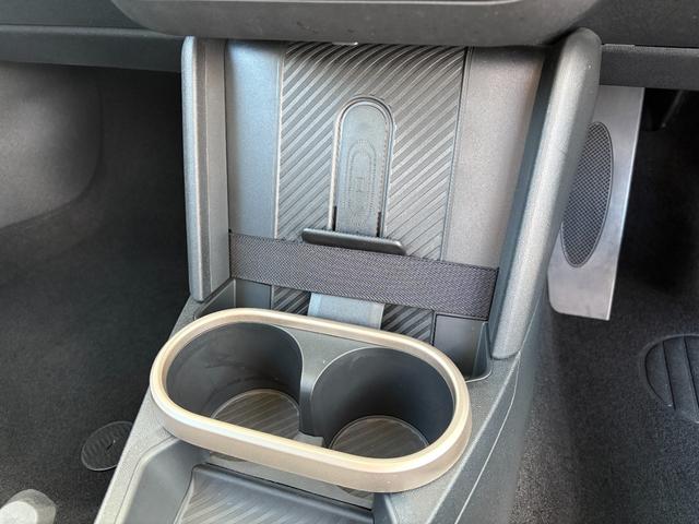 ＭＩＮＩ クーパーＣ　クラシック・トリム　純正ナビ・純正バックカメラ・アダプティブクルーズコントロール・サラウンドビューモニター・オートライト・オートワイパー・アップルカープレイ・アンドロイドオート（14枚目）