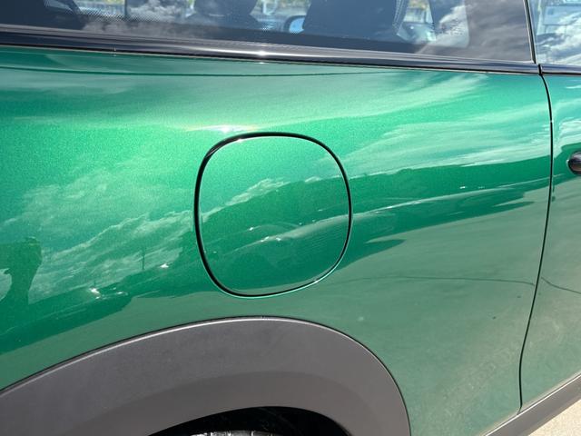 ＭＩＮＩ クーパーＣ　クラシック・トリム　純正ナビ・純正バックカメラ・アダプティブクルーズコントロール・サラウンドビューモニター・オートライト・オートワイパー・アップルカープレイ・アンドロイドオート（26枚目）