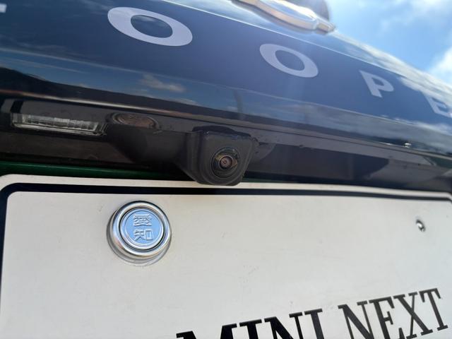 ＭＩＮＩ クーパーＣ　クラシック・トリム　純正ナビ・純正バックカメラ・アダプティブクルーズコントロール・サラウンドビューモニター・オートライト・オートワイパー・アップルカープレイ・アンドロイドオート（29枚目）