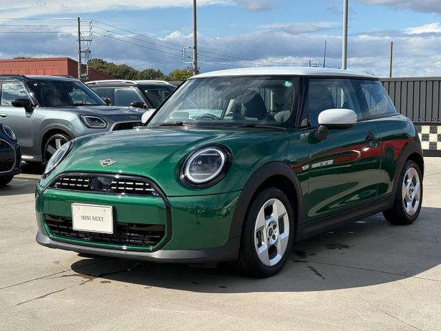 ＭＩＮＩ クーパーＣ　クラシック・トリム　純正ナビ・純正バックカメラ・アダプティブクルーズコントロール・サラウンドビューモニター・オートライト・オートワイパー・アップルカープレイ・アンドロイドオート（48枚目）