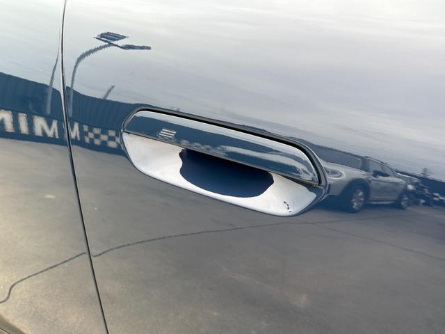 ＭＩＮＩ カントリーマンＤ　フェイバリット・トリム　純正ナビ・純正バックカメラ・アダプティブクルーズコントロール・サラウンドビューモニター・オートライト・オートワイパー・アップルカープレイ・アンドロイドオート（26枚目）