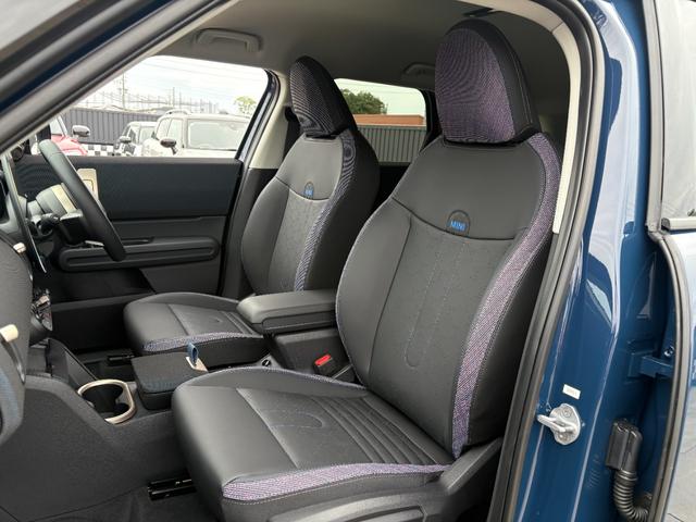 ＭＩＮＩ カントリーマンＤ　フェイバリット・トリム　純正ナビ・純正バックカメラ・アダプティブクルーズコントロール・サラウンドビューモニター・オートライト・オートワイパー・アップルカープレイ・アンドロイドオート（39枚目）