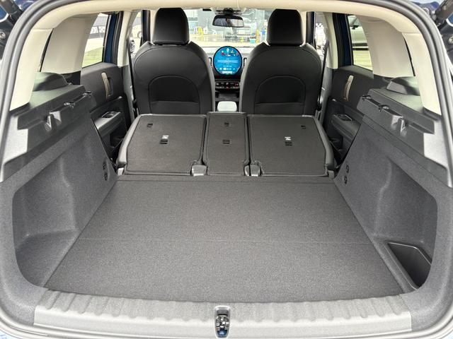 ＭＩＮＩ カントリーマンＤ　フェイバリット・トリム　純正ナビ・純正バックカメラ・アダプティブクルーズコントロール・サラウンドビューモニター・オートライト・オートワイパー・アップルカープレイ・アンドロイドオート（54枚目）