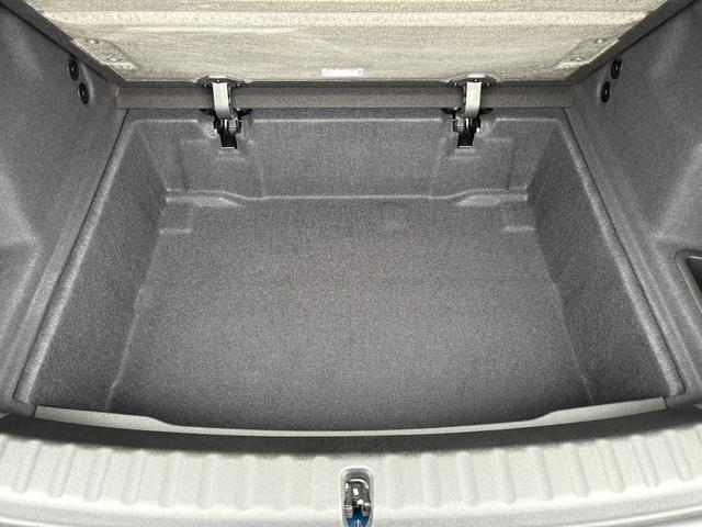 ＭＩＮＩ カントリーマンＤ　フェイバリット・トリム　純正ナビ・純正バックカメラ・アダプティブクルーズコントロール・サラウンドビューモニター・オートライト・オートワイパー・アップルカープレイ・アンドロイドオート（57枚目）