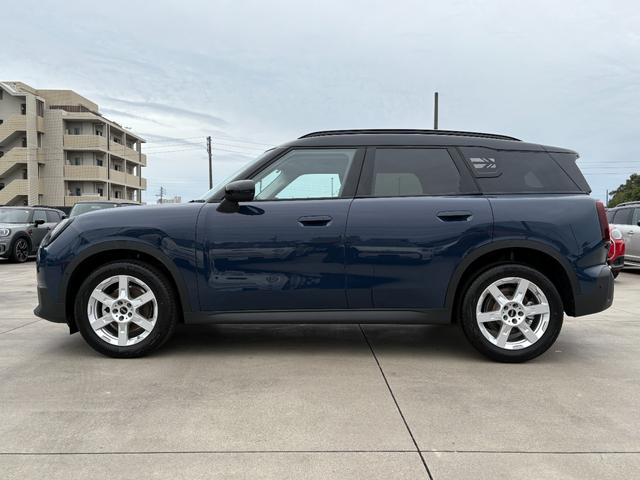 ＭＩＮＩ カントリーマンＤ　フェイバリット・トリム　純正ナビ・純正バックカメラ・アダプティブクルーズコントロール・サラウンドビューモニター・オートライト・オートワイパー・アップルカープレイ・アンドロイドオート（60枚目）