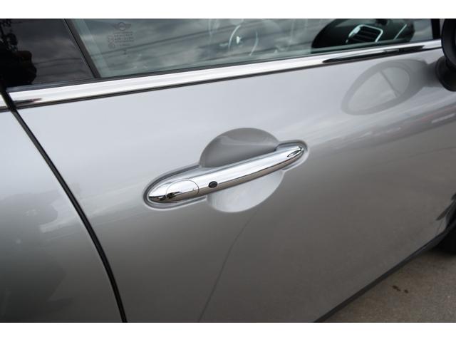 ＭＩＮＩ クーパーＤ　クラブマン　クラシック・トリム　純正バックカメラ・アイドリングストップ・ＥＴＣ・Ｂｌｕｅｔｏｏｔｈ・キーレス・コンフォートアクセス・認定中古車（18枚目）