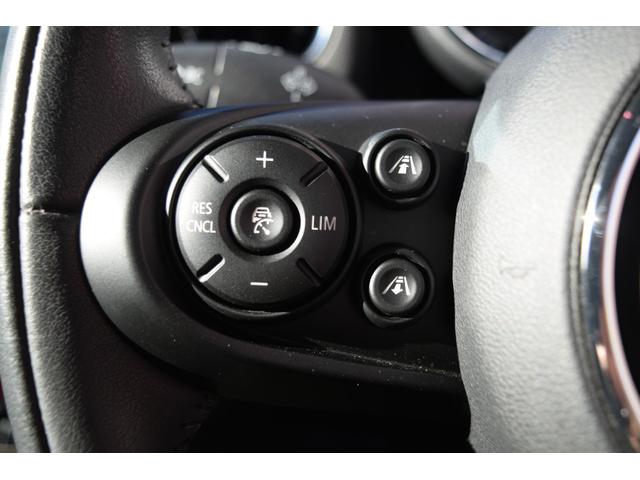 ＭＩＮＩ クーパーＤ　クロスオーバー　純正ＨＤＤナビゲーションシステム／ＥＴＣ２．０／アクティブクルーズコントロール／テールゲートイージーオープナー／純正バックカメラ／コンフォートアクセス／ＬＥＤヘッドライト／純正アルミホイール（19枚目）