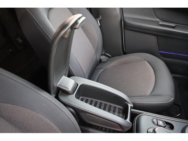 MINI クーパーD クロスオーバー 純正HDDナビゲーションシステム/ETC2.0/テールゲートイージーオープナー/純正バックカメラ/コンフォートアクセス/フォグライト/LEDヘッドライト/純正アルミホイール(15枚目)